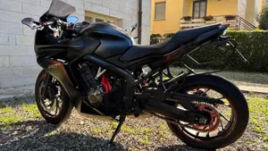 Honda CBR 650 F (2017 - 18)  (2)