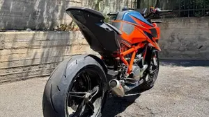 KTM 1290 Super Duke R (2020)  (3)
