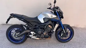 Yamaha MT-09 ABS (2016)  (2)