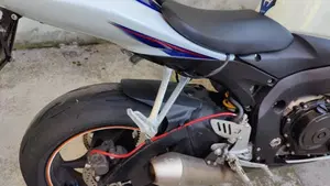 Suzuki GSX R 600 (2006 - 07)  (8)
