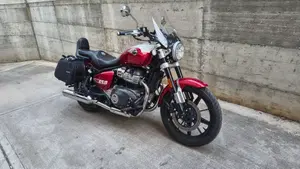 Royal Enfield Super Meteor 650 (2023 - 26)  (2)