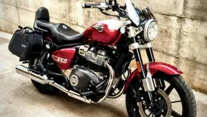 Royal Enfield Super Meteor 650 (2023 - 26)  (3)
