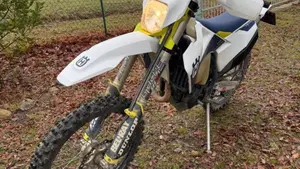 Husqvarna FE 250 (2020)  (2)