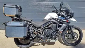 Triumph Tiger 800 XCx (2015 - 17)  (2)