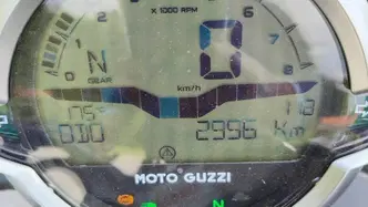 Moto Guzzi V7 Stone Special Edition (2022 - 25) usata