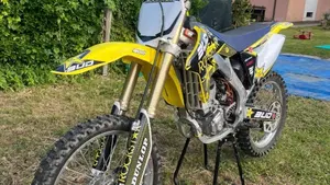 Suzuki RM-Z 250 (2008 - 11)  (2)