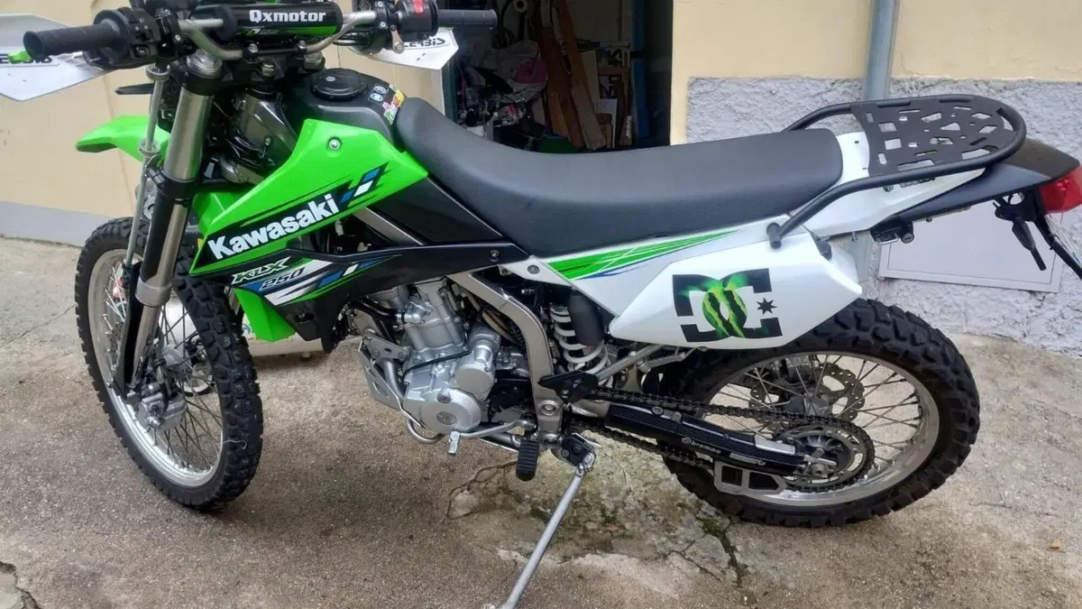 Kawasaki KLX 250 (2009 - 16)  (2)