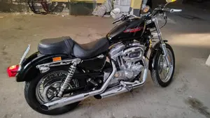 Harley-Davidson 883 (2006 - 07) - XL  (3)
