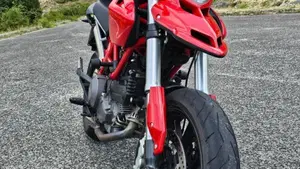 Ducati Hypermotard 796 (2012) 