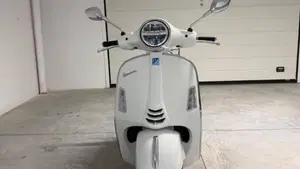 Vespa GTS 300 Super (2023 - 24) 