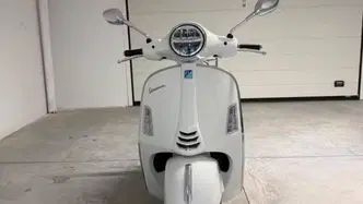 Vespa GTS 300 Super (2023 - 24) usata