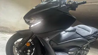 Yamaha T-Max 560 (2020 - 21) usata
