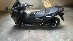 Yamaha T-Max 560 (2020 - 21)  (5)