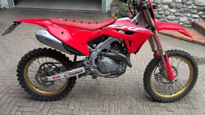 Honda CRF 450R (2023)  (3)