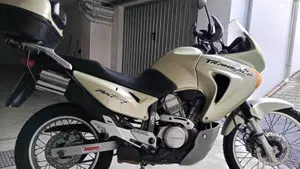 Honda Transalp XL 650V (2000 - 04)  (2)