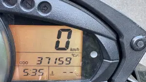 Kawasaki Z 750 (2007 - 14)  (2)