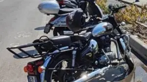 Royal Enfield Classic 500 EFI - Chrome (2017 - 20)  (3)