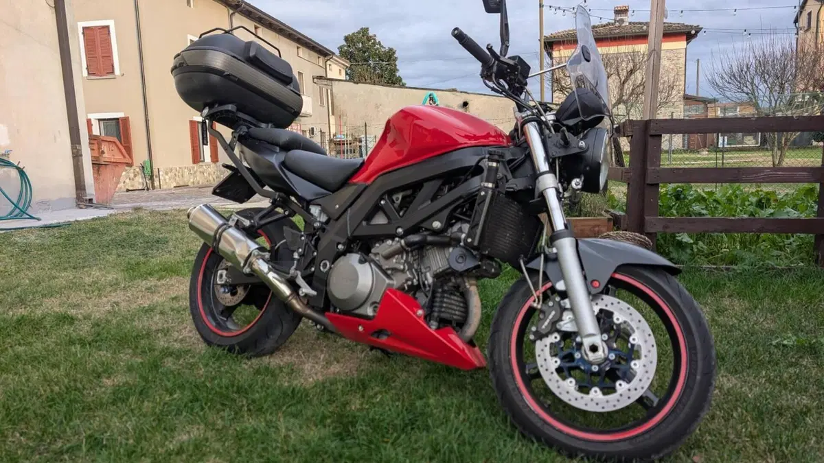 Suzuki SV 1000  (5)