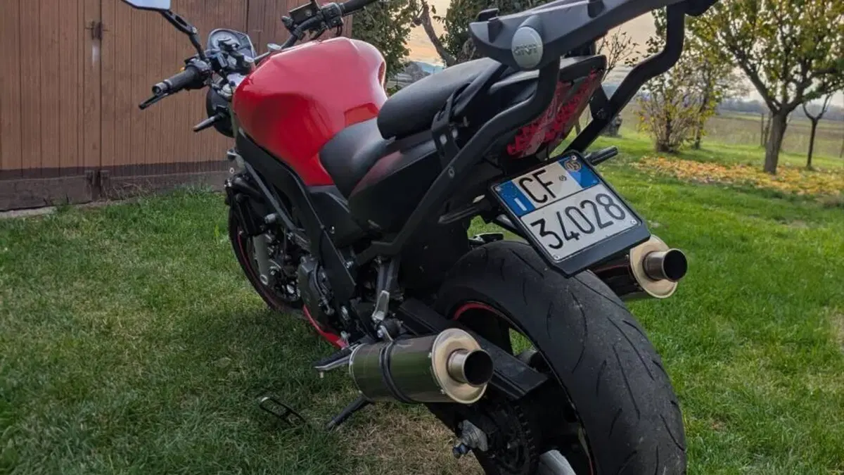 Suzuki SV 1000  (4)