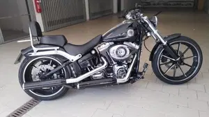Harley-Davidson 1690 Breakout (2013 - 17) - FXSB  (3)