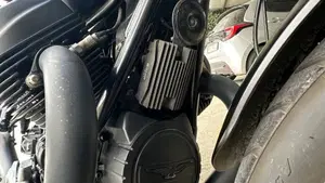 Moto Guzzi V7 Stone (2021 - 24)  (4)