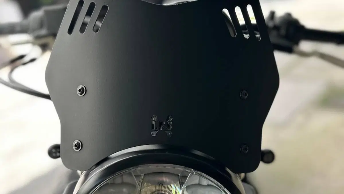 Moto Guzzi V7 Stone (2021 - 24)  (10)