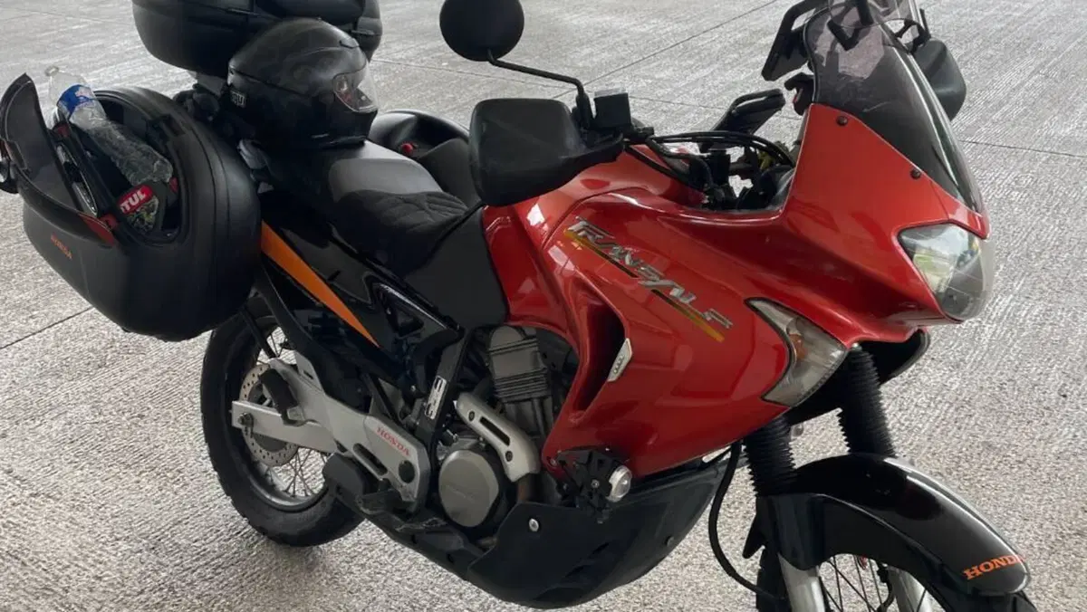 Honda Transalp XL 650V (2005 - 06)  (2)