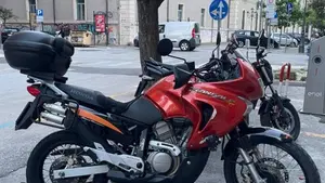 Honda Transalp XL 650V (2005 - 06)  (4)