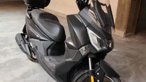 Sym Joyride 300 (2025)  (5)