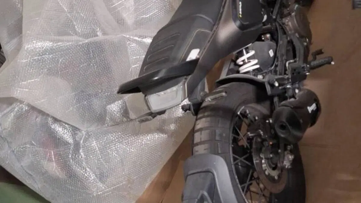 Husqvarna Svartpilen 401 (2021 - 23)  (3)