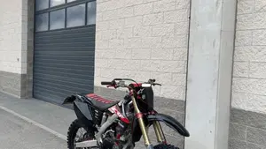 Honda CRF 250R (2006)  (2)
