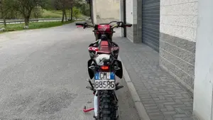 Honda CRF 250R (2006)  (3)