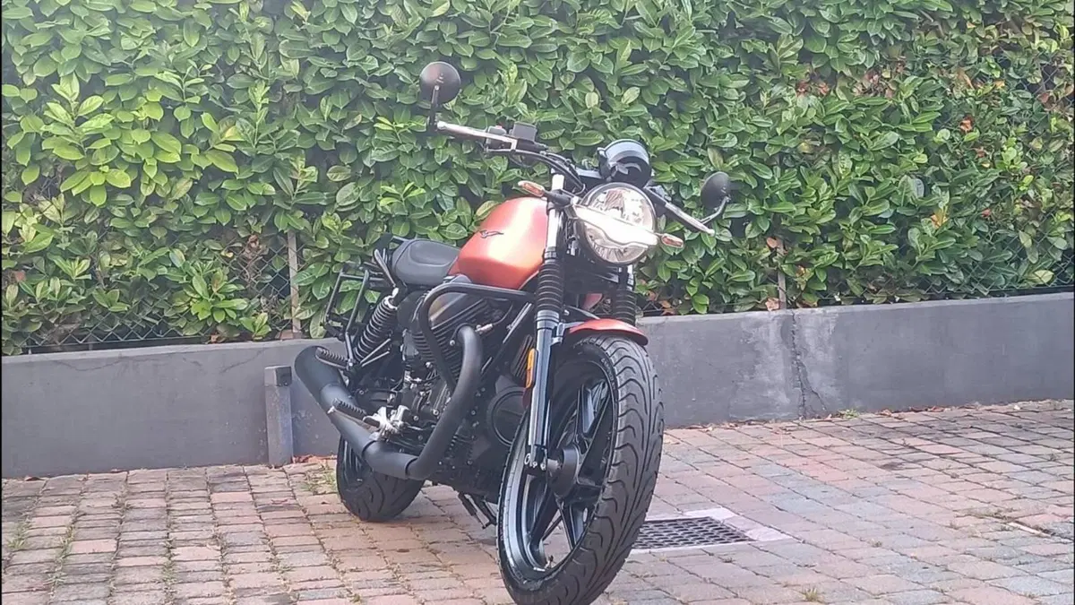 Moto Guzzi V7 Stone Centenario (2021 - 22) 
