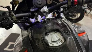 Moto Guzzi V100 Mandello S (2022 - 24)  (10)