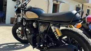 Royal Enfield Interceptor 650 (2021 - 26)  (8)