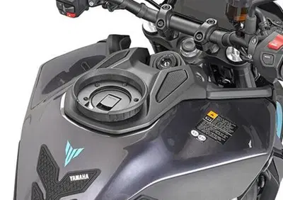Flangia Givi BF90 Tanklock Per Yamaha MT-09 (24) - Annuncio 9499993