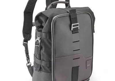 Zaino trasformabile in borsa da sella Givi CRM101 - Annuncio 8954700