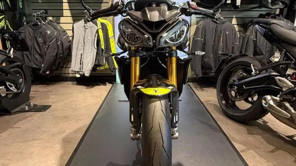 Triumph Street Triple 765 Moto2 Edition (2023 - 24)  (5)