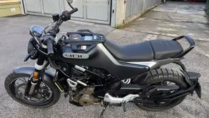 Husqvarna Vitpilen 401 (2021 - 23)  (3)