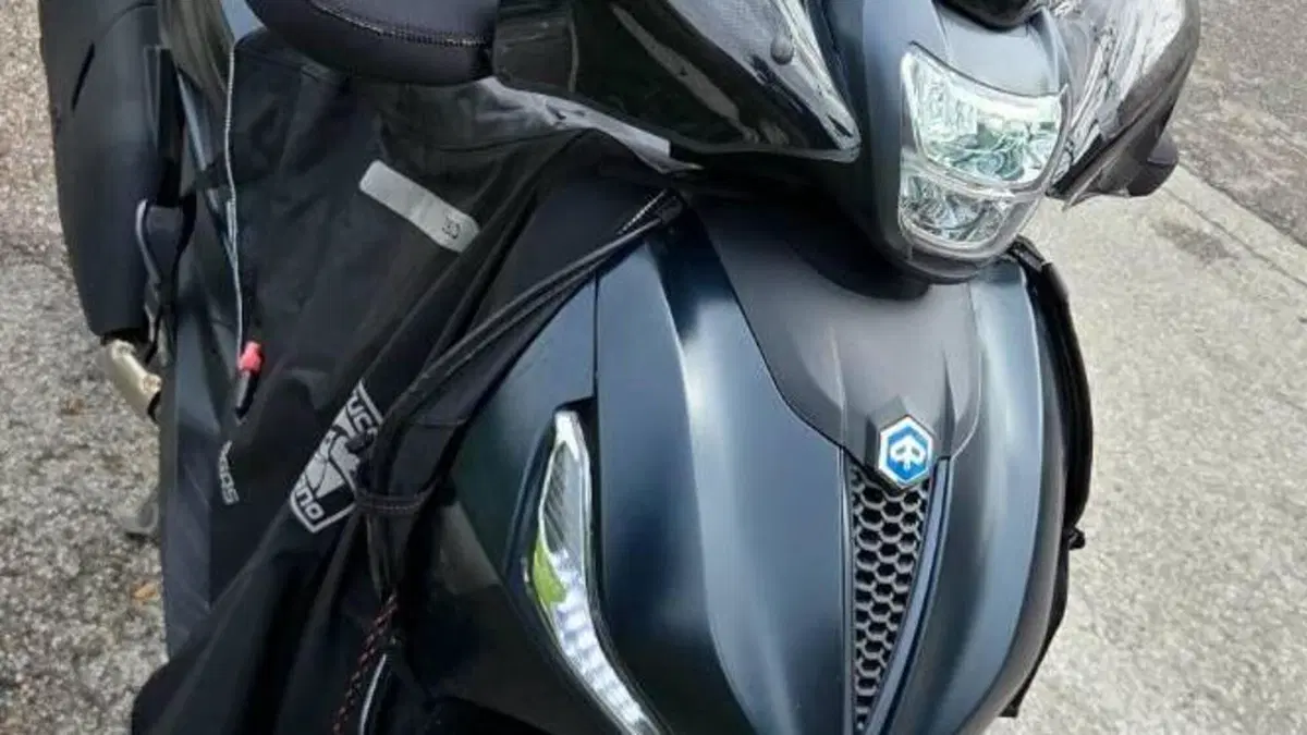 Piaggio Beverly 400 S ABS-ASR (2021 - 24)  (2)