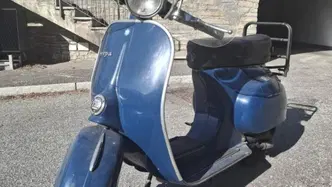 Piaggio Vespa Primavera 125 ET3 epoca