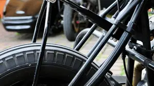 Harley-Davidson 1584 Springer Classic (2006 - 07) - FLSTSC  (6)