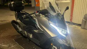 Kymco AK 550 Premium (2023 - 25)  (11)