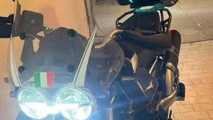 Moto Guzzi V85 TT Guardia d'Onore (2022 - 23)  (3)