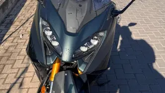 Yamaha T-Max 560 Tech Max (2022 - 24) usata