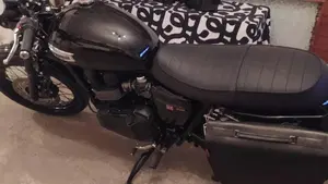 Triumph Street Scrambler 900 (2017 - 18)  (4)