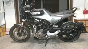 Husqvarna Vitpilen 401 (2020)  (2)