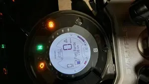 Husqvarna Vitpilen 401 (2020)  (4)