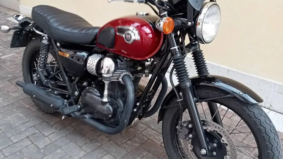 Kawasaki W 800 (2010 - 17)  (2)