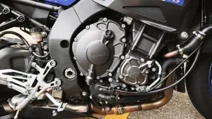 Yamaha MT-10 (2017 - 20)  (3)